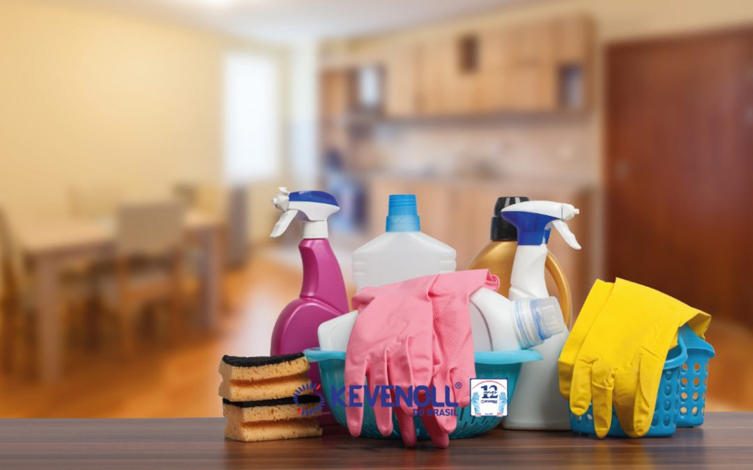 The use of high resistance disposable gloves in hospital cleaning